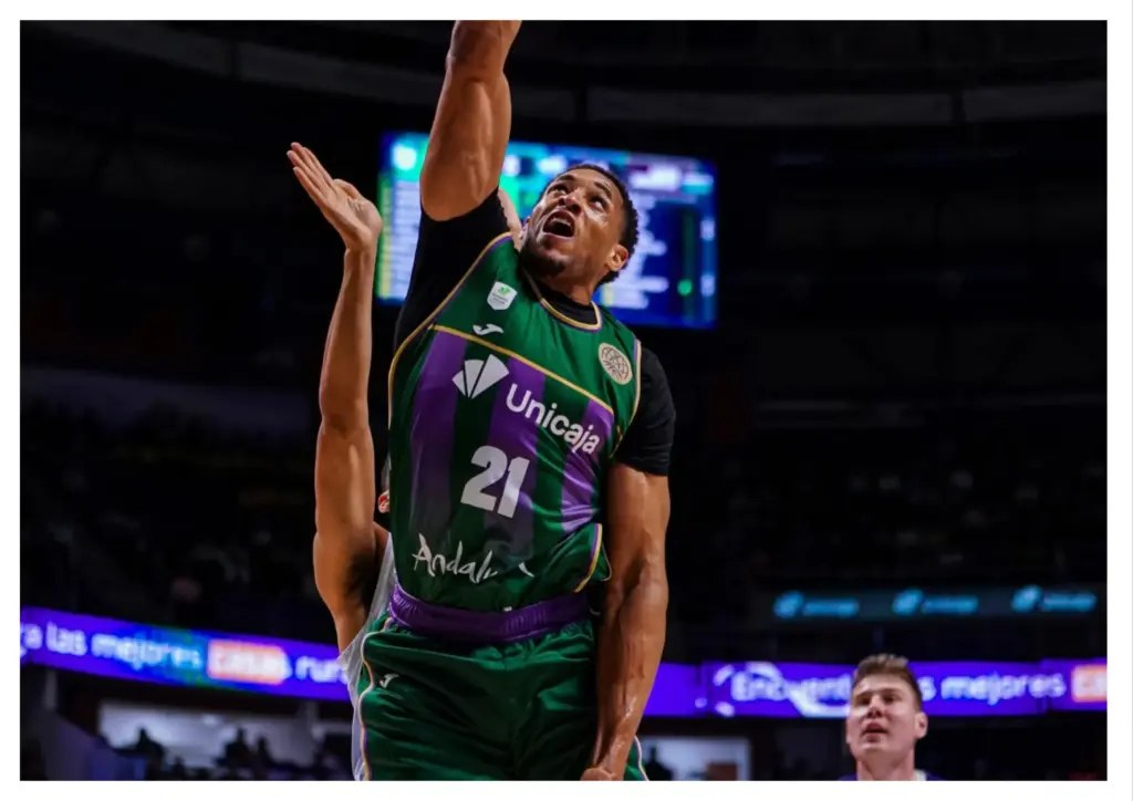 La revolucion en el 5 del Unicaja ante el Joventut: Jaime y Olek se rotan con resultado desigual